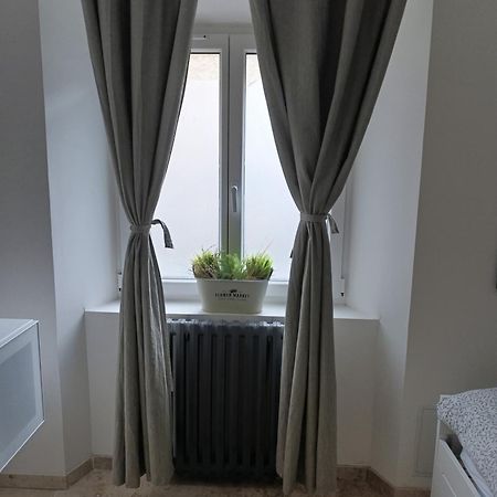 Logement Le Gabian Ampus Bagian luar foto