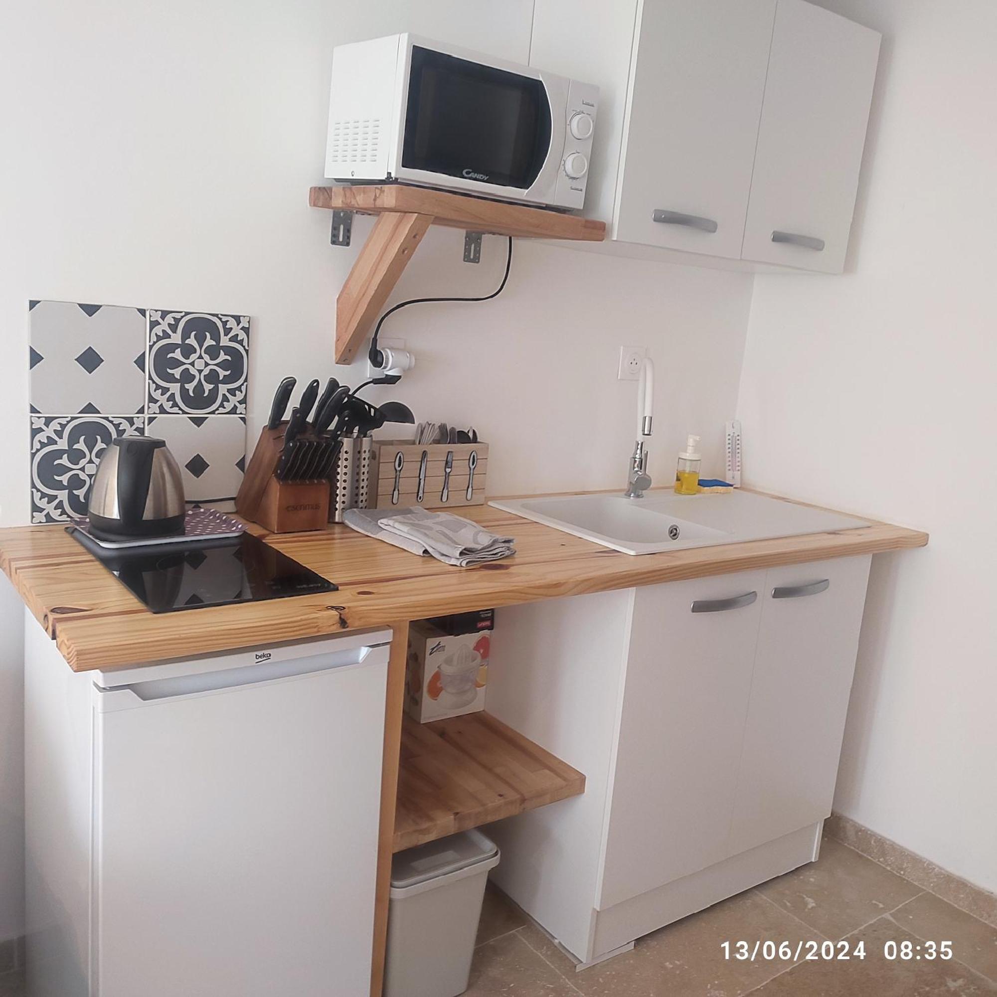 Logement Le Gabian Ampus Bagian luar foto