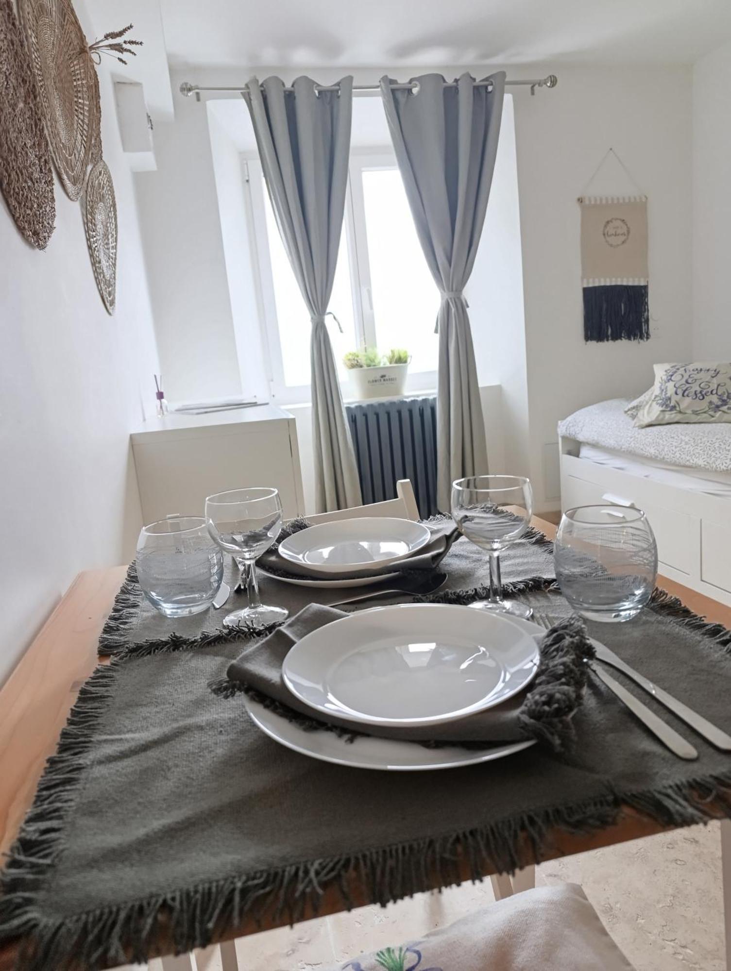 Logement Le Gabian Ampus Bagian luar foto